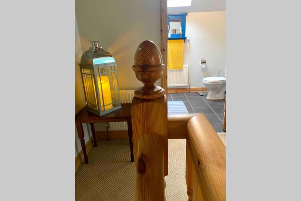 3 Bedroom House Located In Centre Of Carndonagh Exterior foto