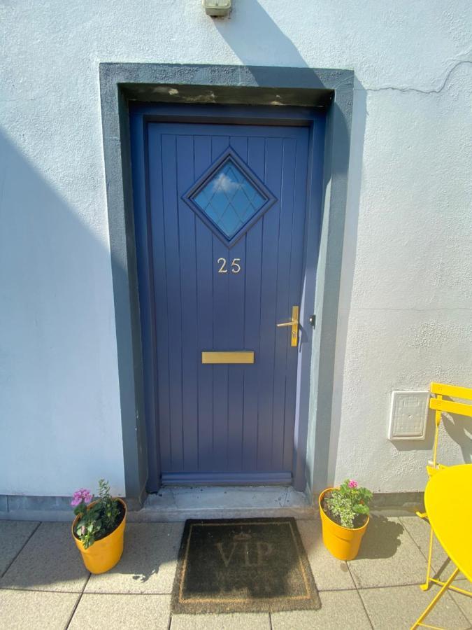 3 Bedroom House Located In Centre Of Carndonagh Exterior foto
